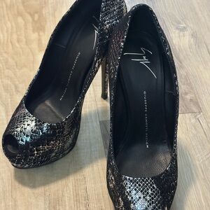 Giuseppe Zanotti Snakeskin Platform Peep Toe Heels • Size 37 • Made in Italy